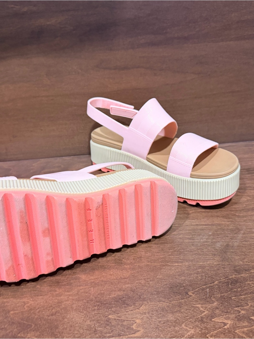 Reef Water Vista Higher Pink Sandals - Size 8 - Picture 4 of 5